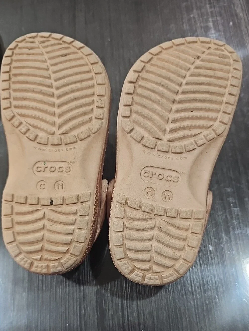 CROCS shiny rose